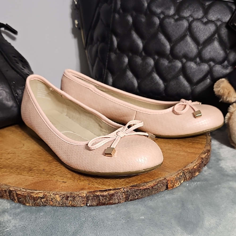 ⭕️Gold Toe Pink Ballet Flats